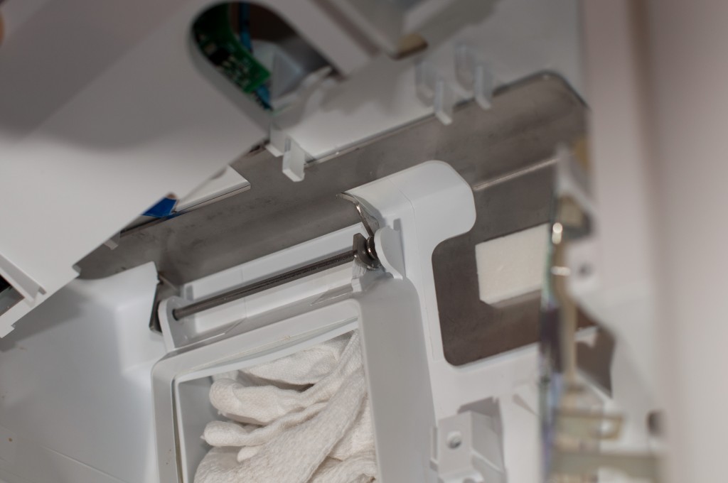 Kenmore Coldspot 106.57032601 Ice dispenser hinge broken Chris Hemp